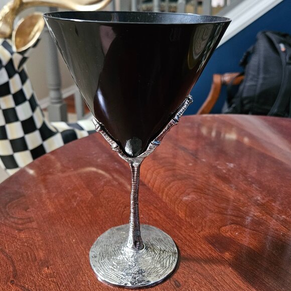 HALLOWEEN FALL METAL SCARY SKELETON HAND BLACK MARTINI WINE BAR GLASS GOBLET - Picture 3 of 9